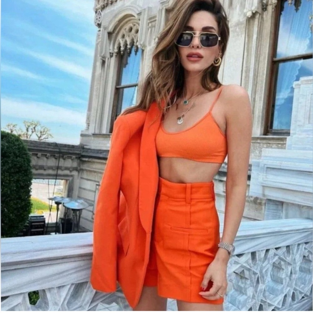 Zara Orange Shorts - Picture 5 of 6